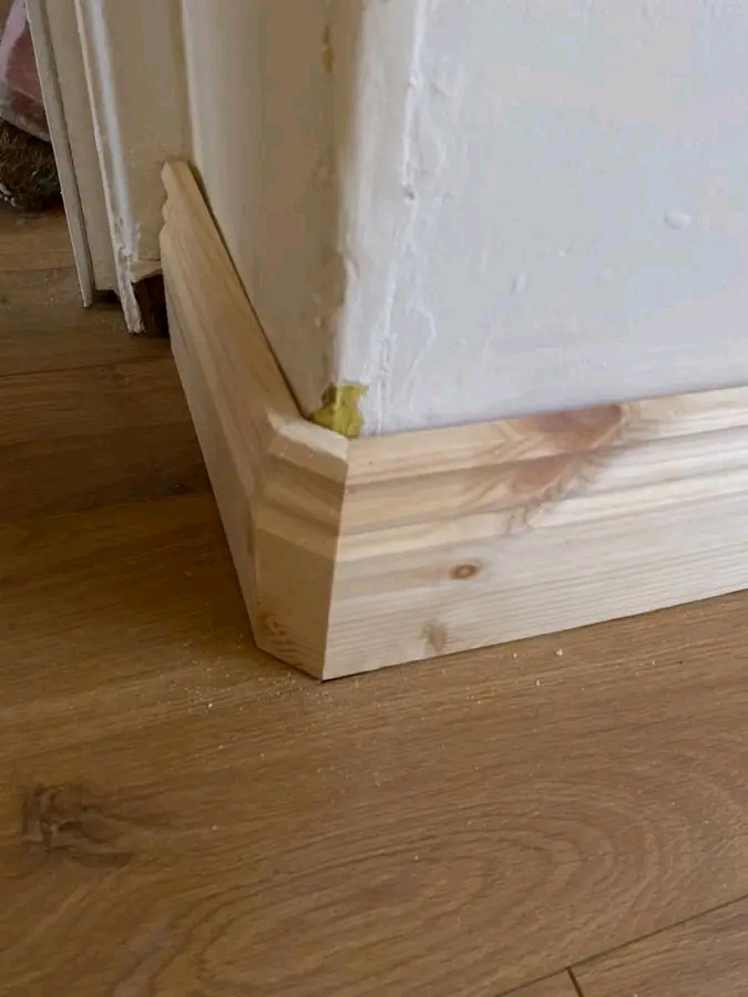 Skirting Detail